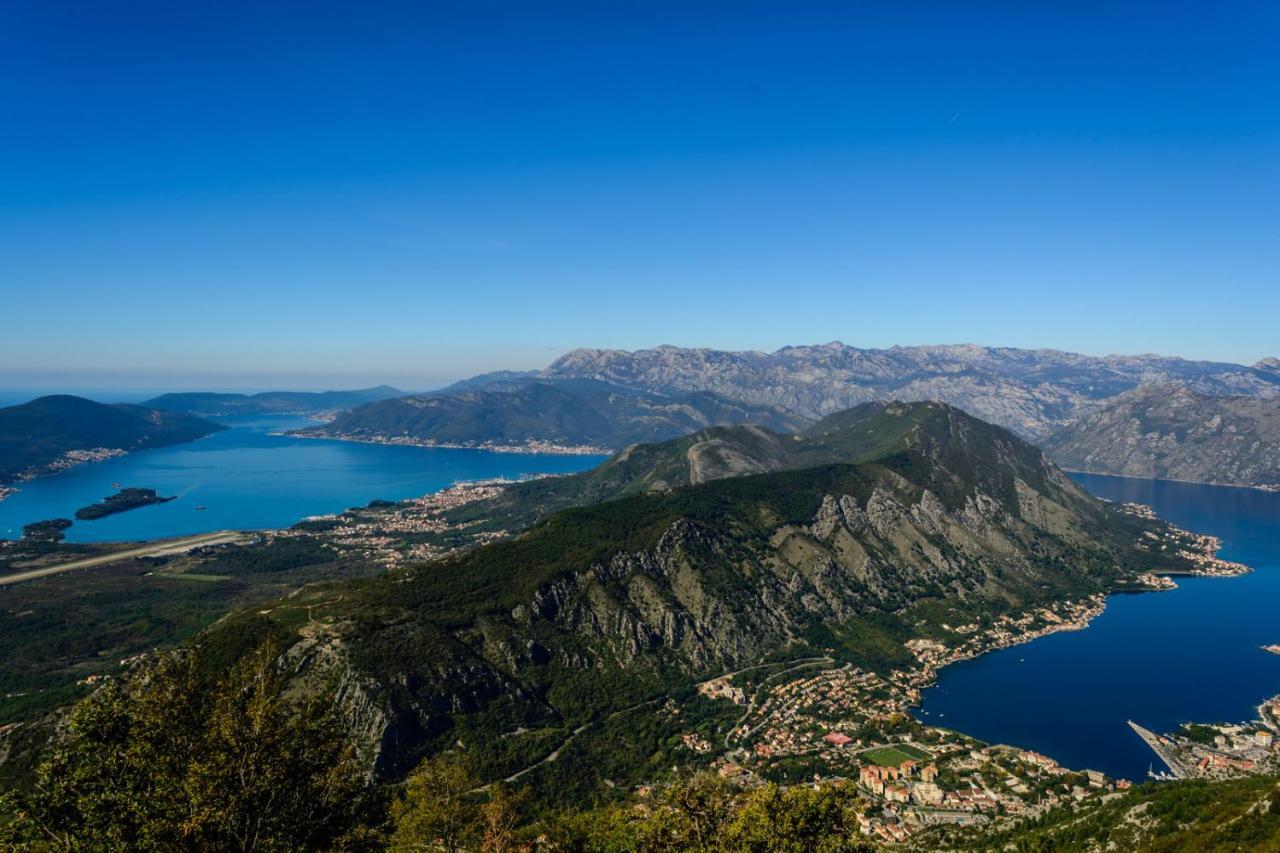 Apartments Vujicic Tivat Eksteriør billede