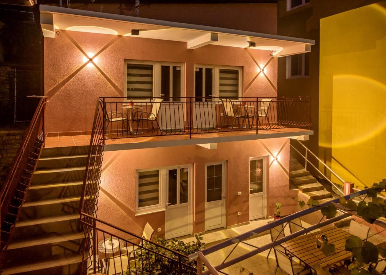 Apartments Vujicic Tivat Eksteriør billede