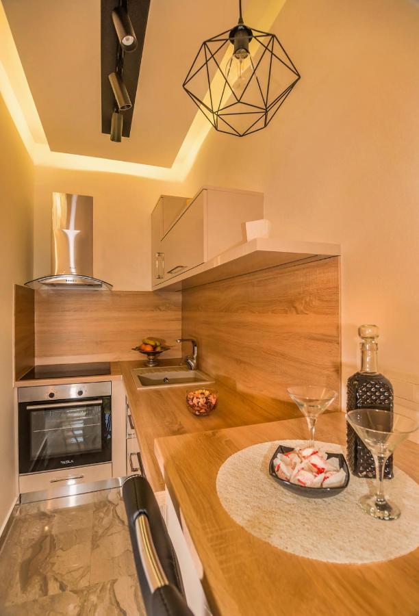 Apartments Vujicic Tivat Eksteriør billede