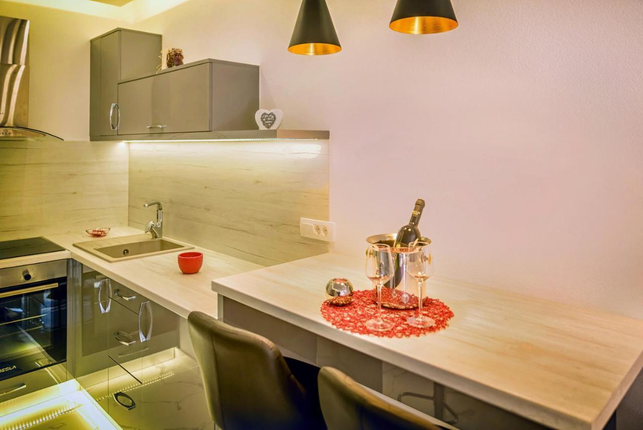 Apartments Vujicic Tivat Eksteriør billede